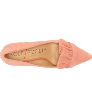 Sole Society Coral Pink REAL Kid Suede 2.5” Ruffle Heels leather sole sz 7.5